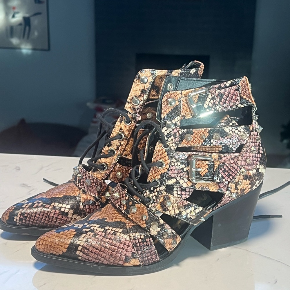 Size 7 Sam Edelman studded booties